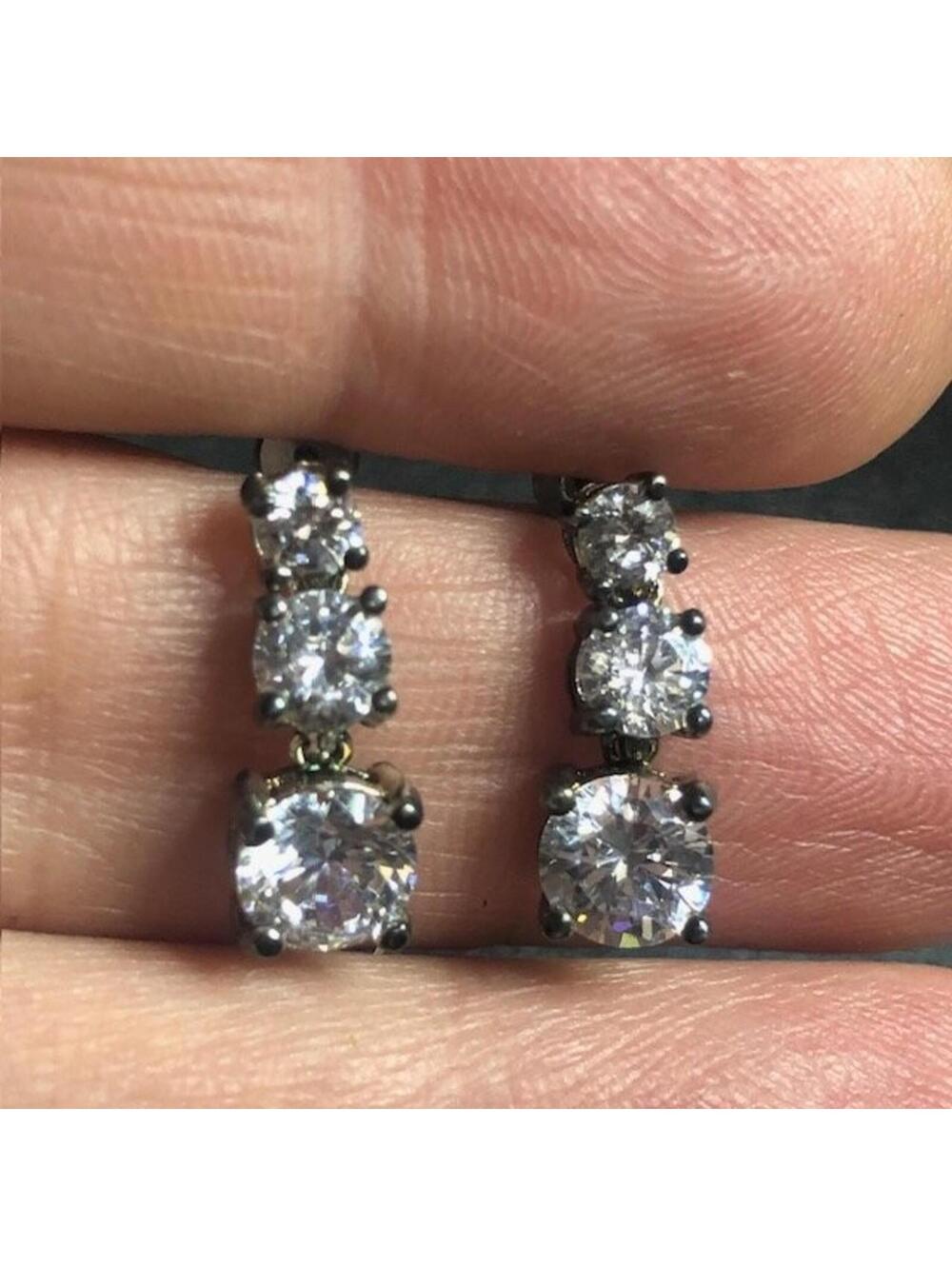 B2095 Graduated 3-Stone Drop Dangle Stud Earrings Silver Tone 1" CZ Diamond